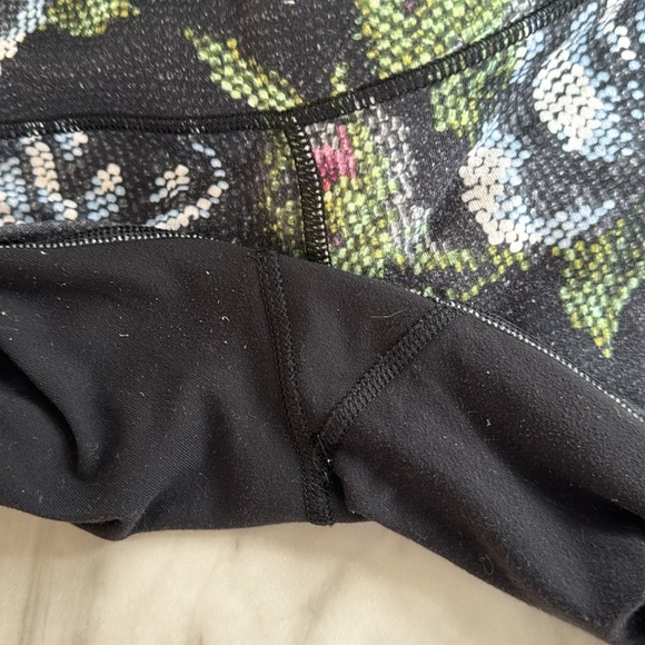 Lululemon Wunder Under Garden Party Athletic Leggings Size 6 - Picture 8 of 8